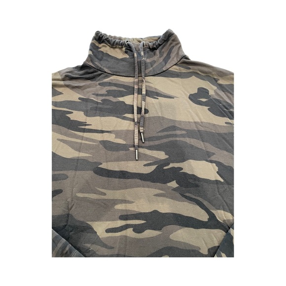 Nicole Miller Camouflage Top L - Picture 2 of 3